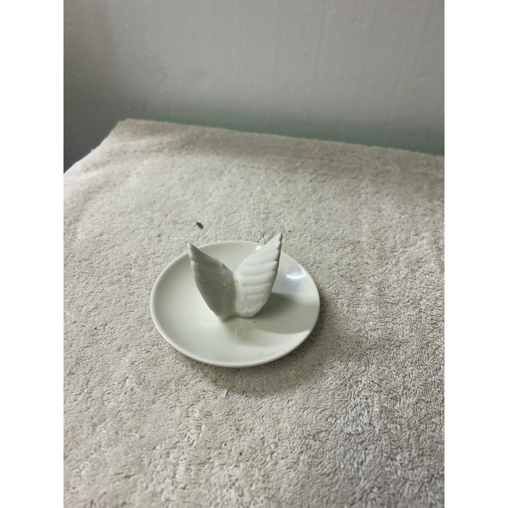 Greenbrier International White Ceramic Butterfly Ring Holder Trinket Dish 277044
